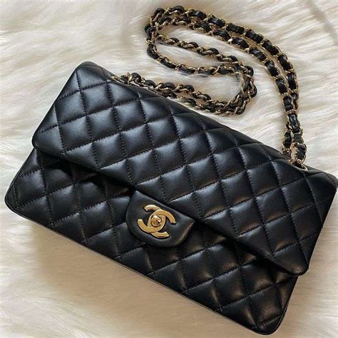 chanel classic 19